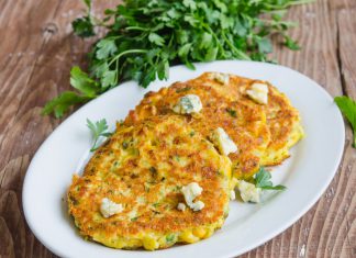 Pancakes cu porumb si blue cheese