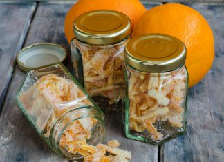 Coji de portocala confiata