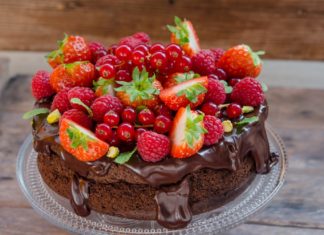 Tort cu ciocolata fara faina, fara zahar