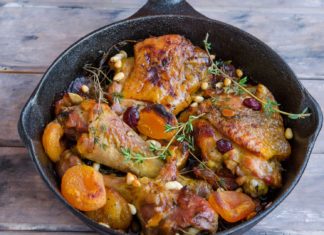 Bibilica la cuptor cu caise si seminte de pin