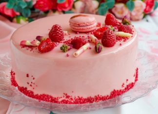 Entremet cu zmeura si fructul pasiunii