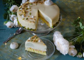 Tort cu fructul pasiunii si ceai matcha