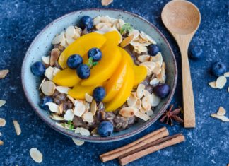 Terci de ovaz cu piersici