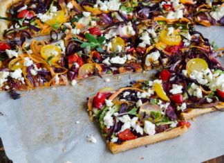 Tarta cu rosii, legume si branza feta