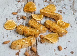 Biscotti cu portocale si migdale