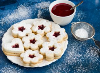 Fursecuri Linzer cu zmeura