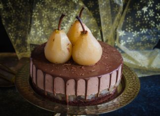 Tort cu ciocolata si pere