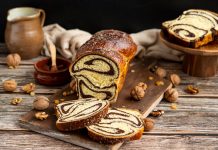 Cozonac cu aluat oparit