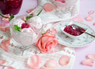 Inghetata de trandafiri