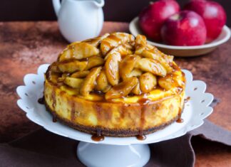 Cheesecake cu mere si caramel