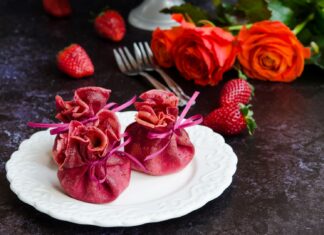 Clatite cu sfecla si capsune