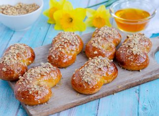 Mucenici cu aluat oparit