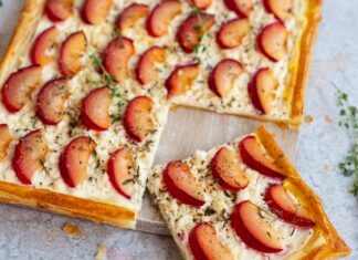 Tarta cu branza si prune Tarta cu branza si prune