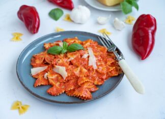 Paste cu ardei copt Paste cu ardei copt