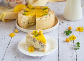 Pasca cu lamaie Pasca cu lamaie