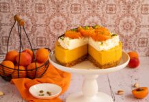 Tort cu caise Tort cu caise