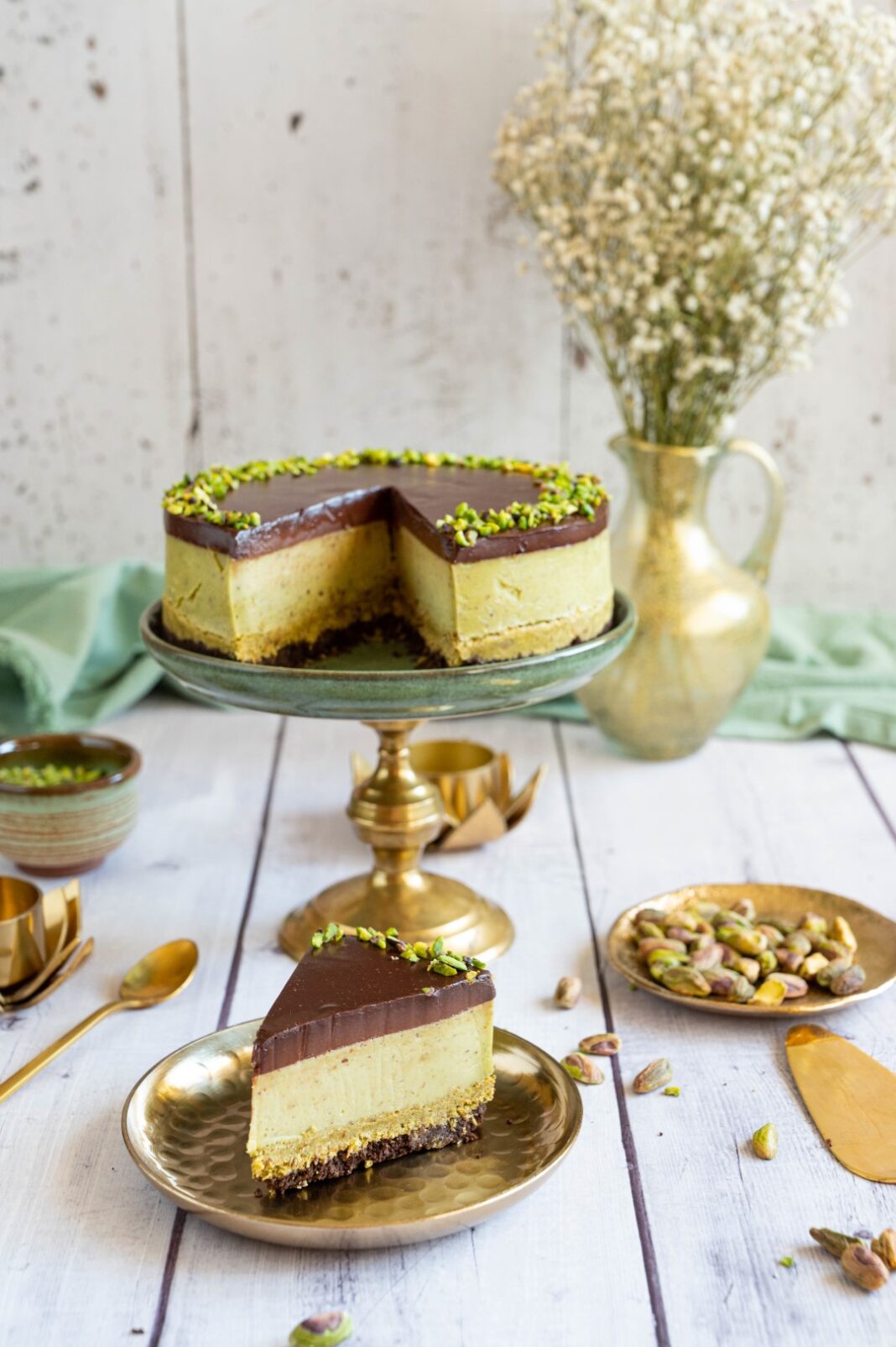 Cheesecake Dubai Cu Fistic Si Ciocolata Din Secretele Buc t riei cheesecake-dubai-cu-fistic-si-ciocolata-din-secretele-buc-t-riei