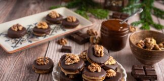 Islere cu nuca si caramel Islere cu nuca si caramel